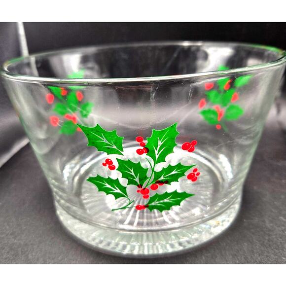 Vintage Indiana Glass Christmas Bowl Green Holly Leaves Red Berries - Picture 1 of 8